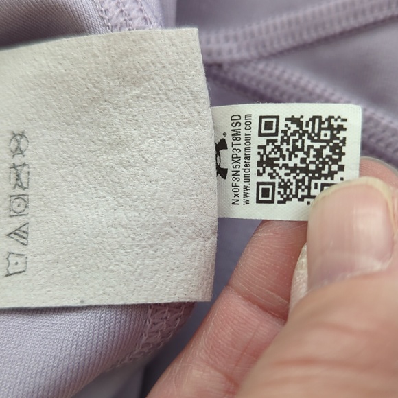 Under Armour Heat Gear Compression Cut Out Capri Cropped Yoga Leggings - Picture 4 of 16